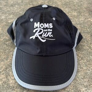Running hat- “moms on the run”